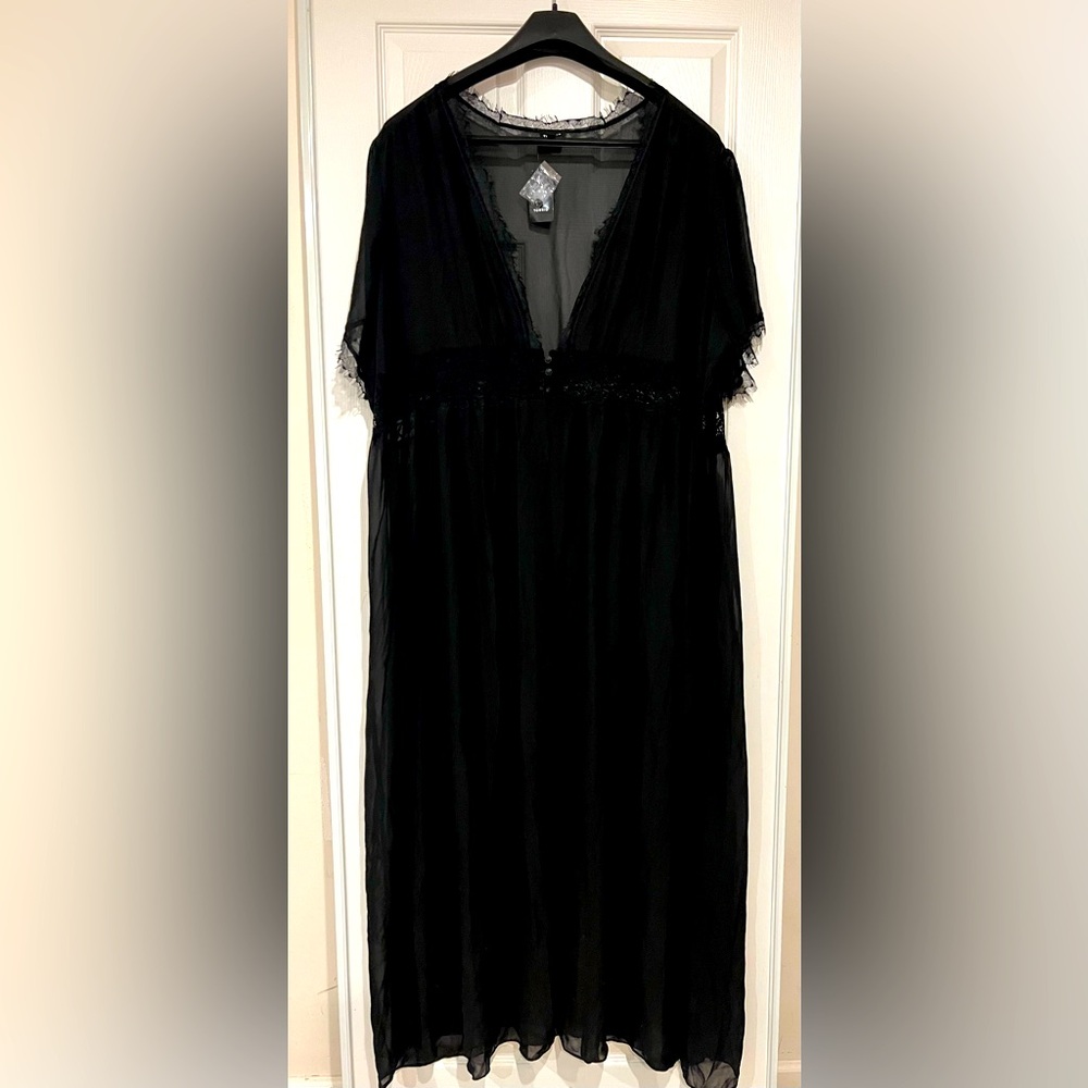 Torrid Black Lace Sheer  NWT Size 5